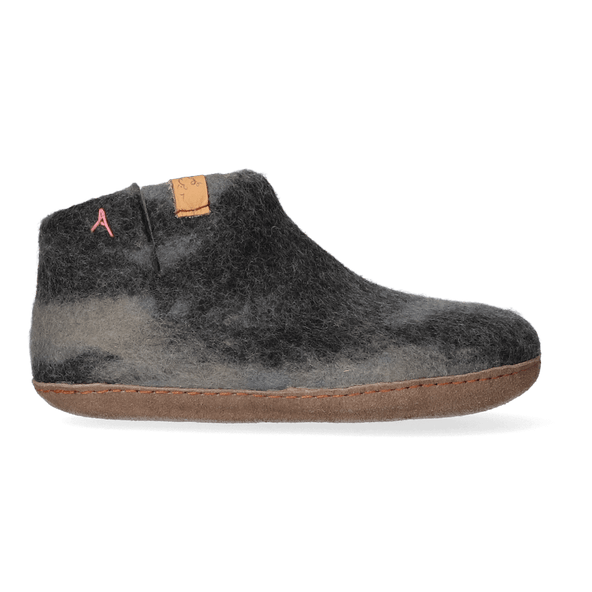 Mula Lungta wool felt slippers black/grey Mula Lungta wool felt slippers black/grey